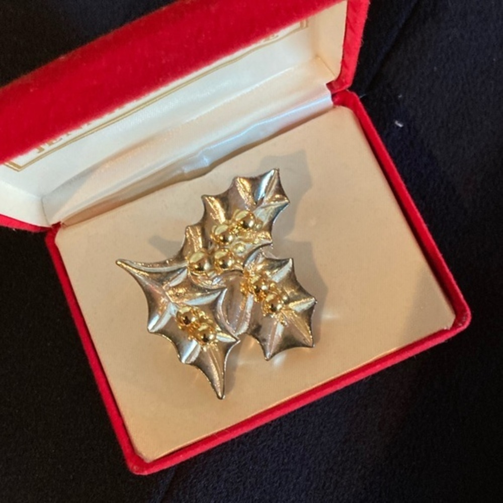 Jennifer Moore  Holly Brooch Silver & Gold Holiday - NWOT